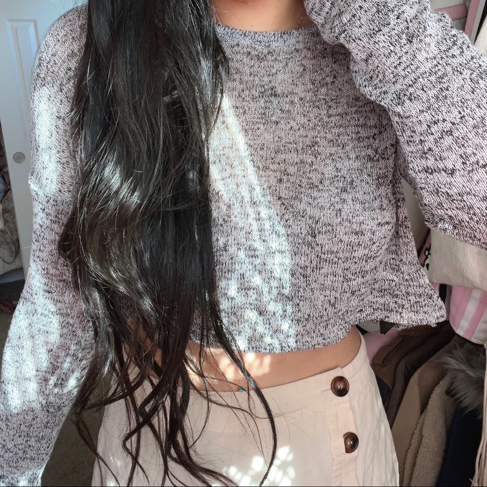 ♡ H&M Heather Gray Tulip Back Crop Top ♡